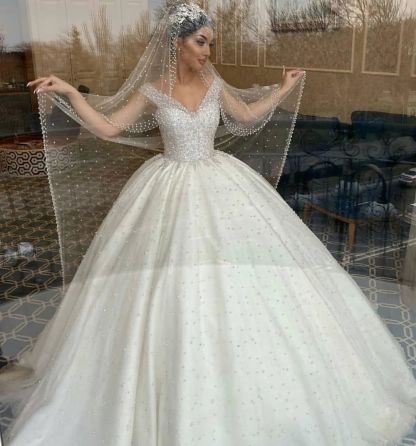 Elegant Ball Gown Sweetheart Off-the-Shoulder Backless Wedding Dress with Tulle Pearl Beading Ruffles