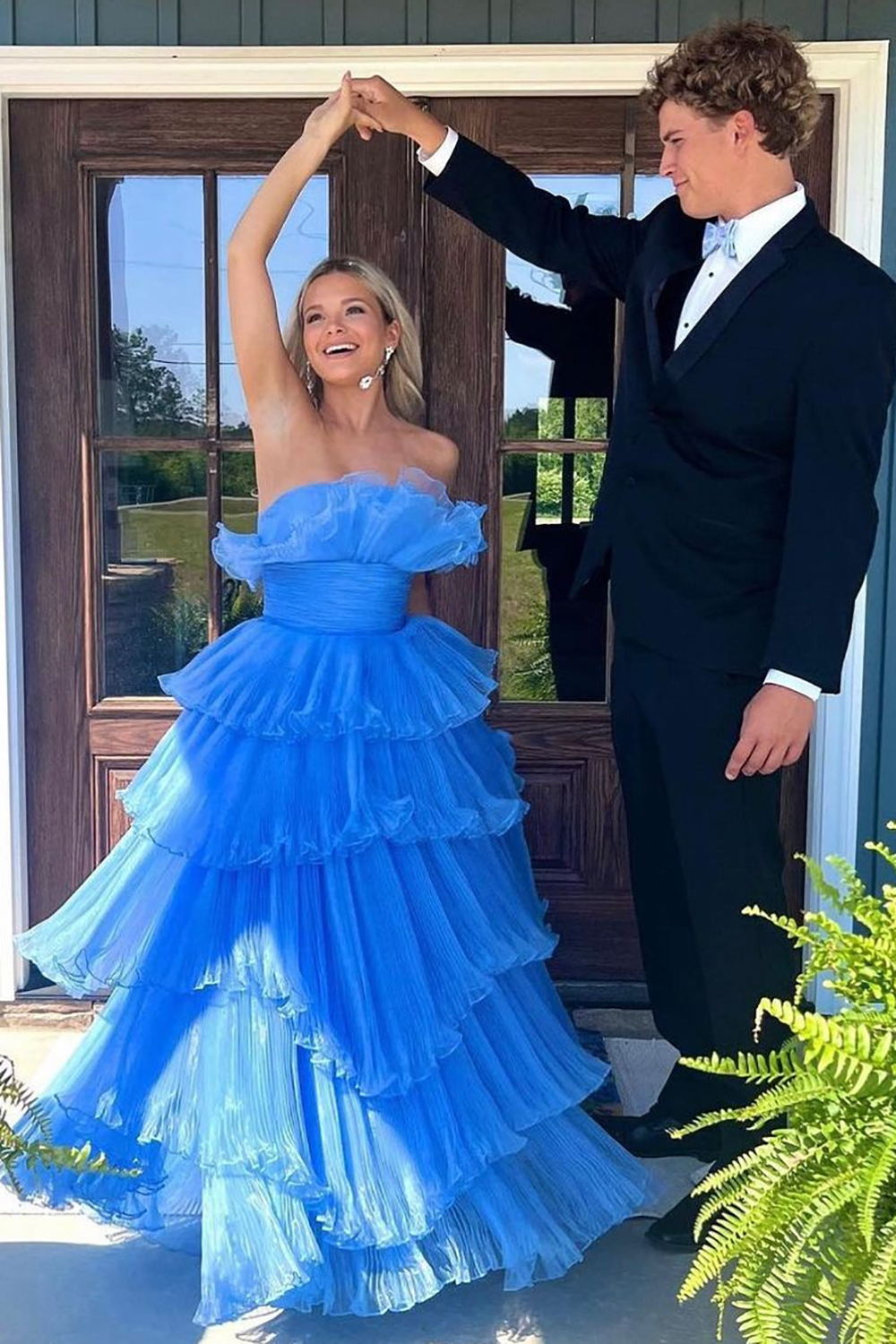 Elegant Blue Strapless A-Line Prom Gown with Ruffled Details