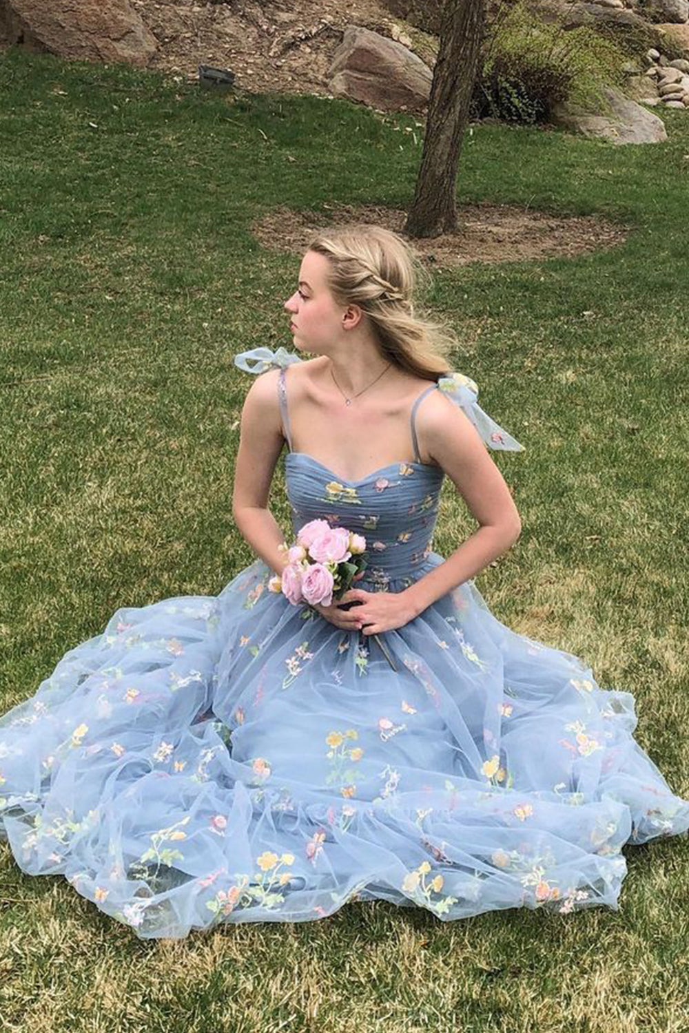 Long Green Prom Dress with Spaghetti Straps and Embroidery in A-Line Style