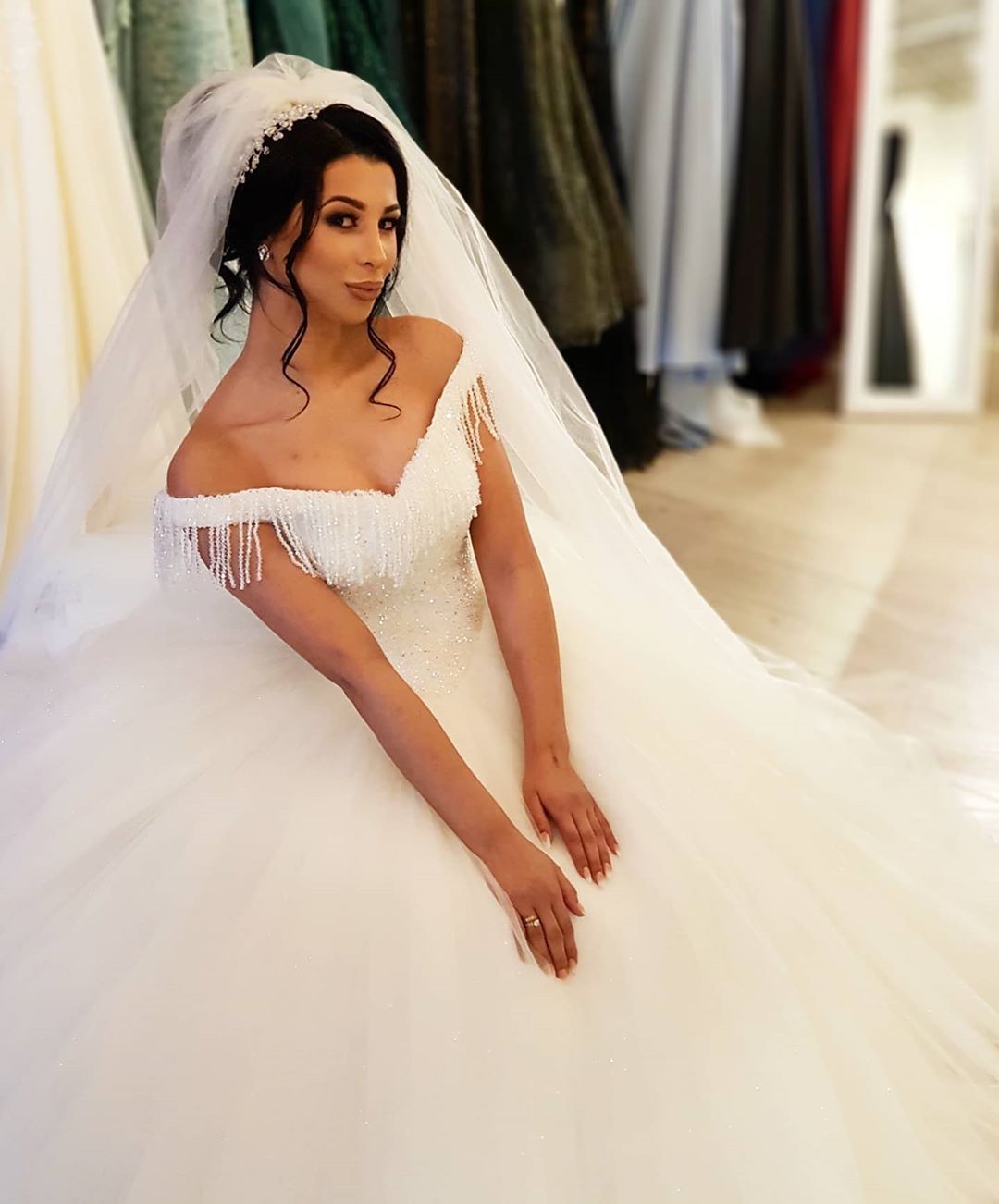 Stunning Off-the-Shoulder Beading Backless Floor-Length Wedding Dress with Tassel Tulle