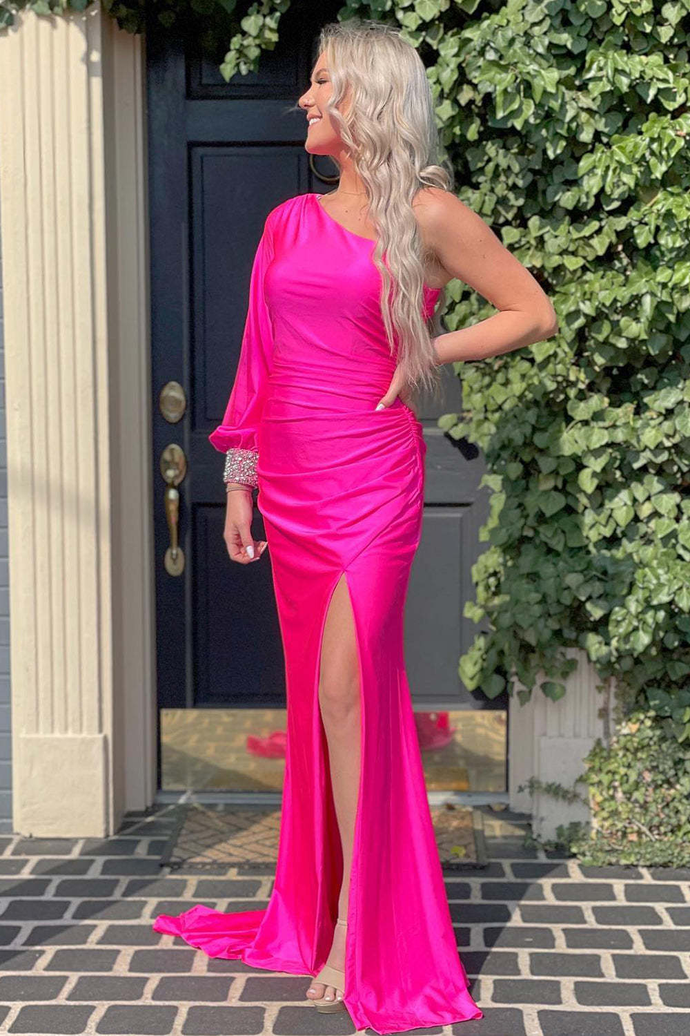 Black One-Shoulder Mermaid Gown Featuring a High Slit