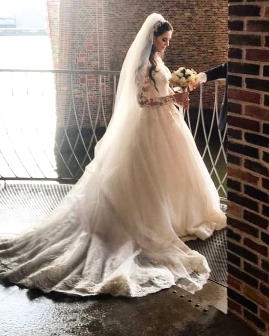 Gorgeous Long Sleeve Sweetheart Floor-Length Wedding Dress Lace with Tulle Appliques