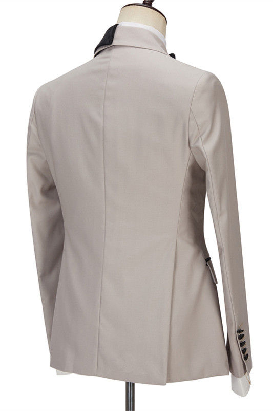 Glamorous Royal David Beckham Wedding Suit with Peaked Lapel