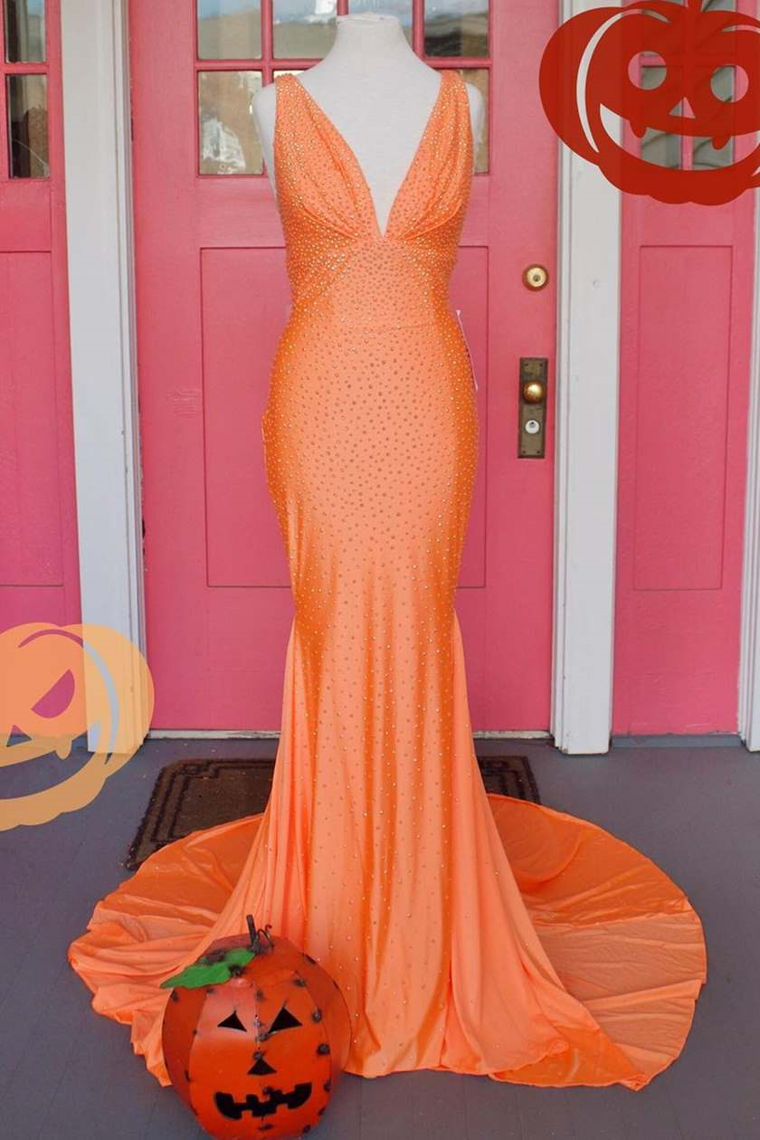 Simple Deep V-Neck Sleeveless Backless Long Mermaid Formal Dress with Appliques
