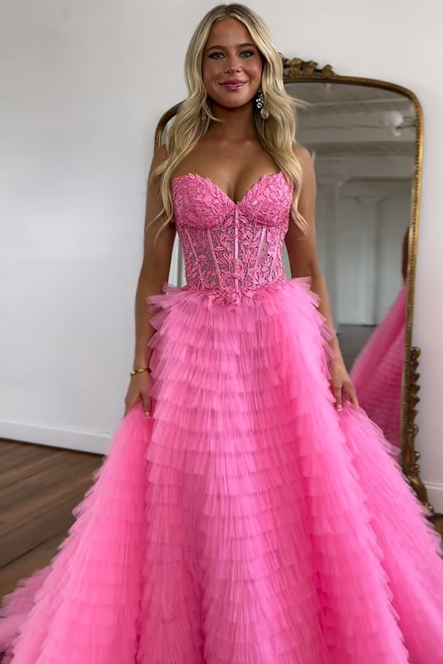 Elegant Sweetheart Corset Pink Prom Dress with Appliques in A-Line Style