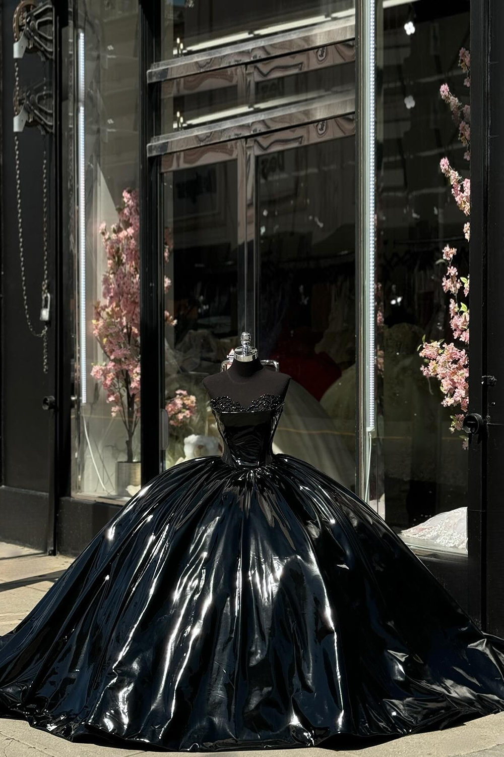 Metallic Ball Gown Quinceanera Dress in Sweetheart Black