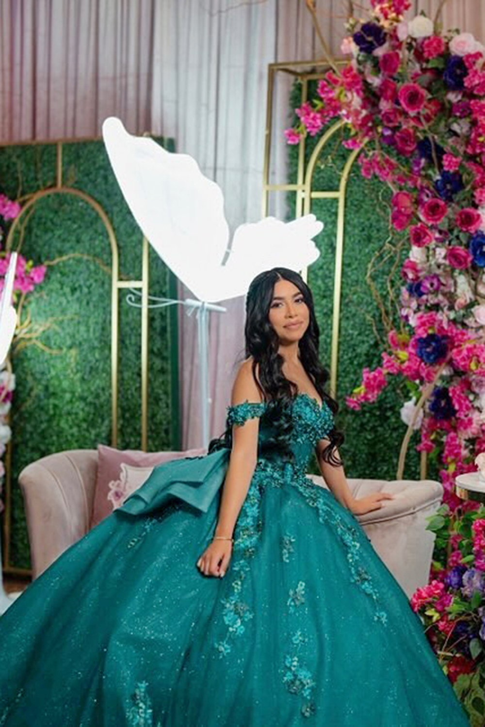 Off-the-Shoulder Peacock Green Ball Gown with Tulle Applique and Bow for Quinceanera