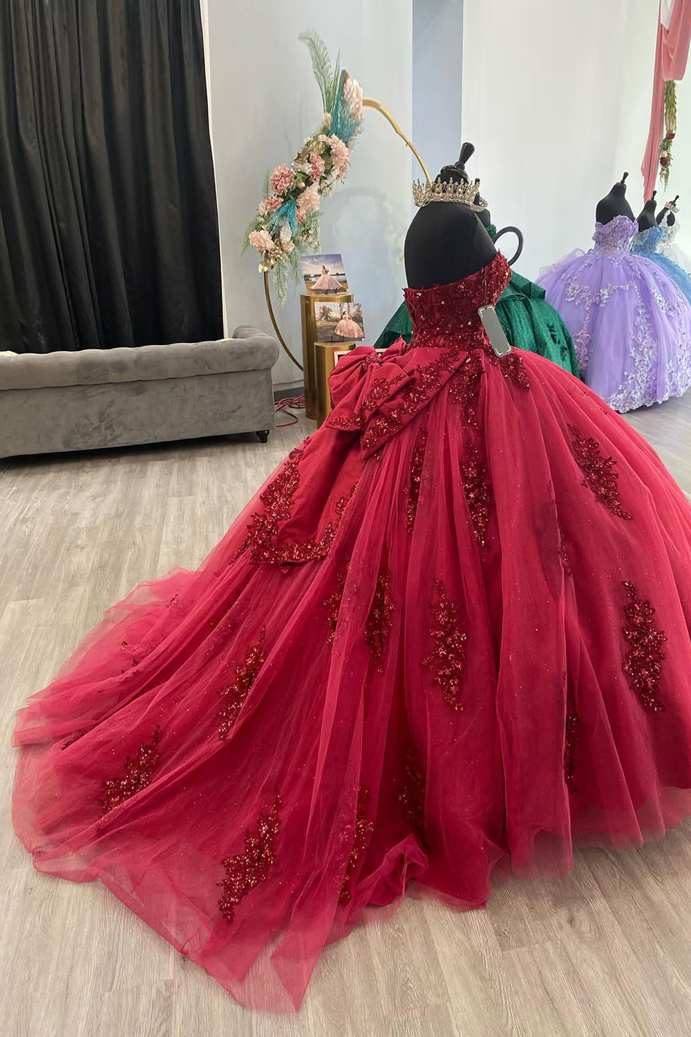Sweetheart Ball Gown in Burgundy with Tulle Applique and Bow for Quinceanera