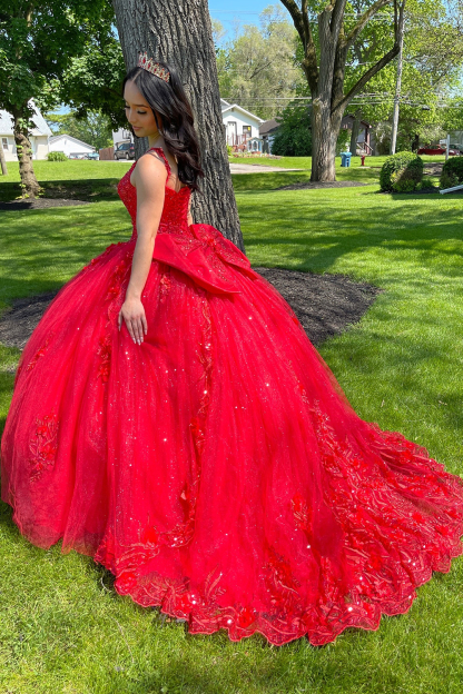 Sparkly Red Quinceanera Dress with Spaghetti Straps and Appliques Corset