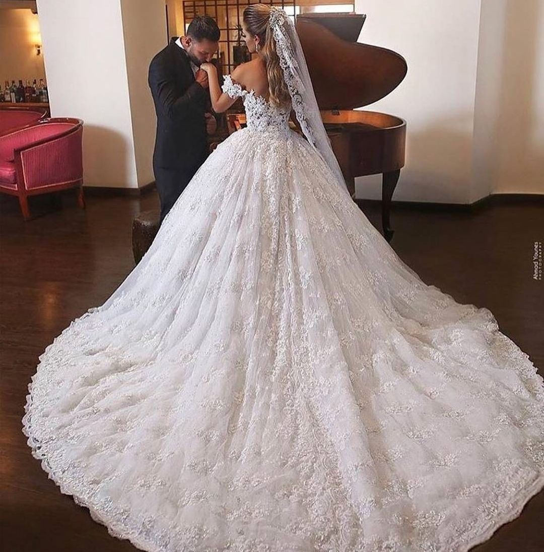 Glamorous Off-the-Shoulder Long Ball Gown Lace Wedding Dress with Train
