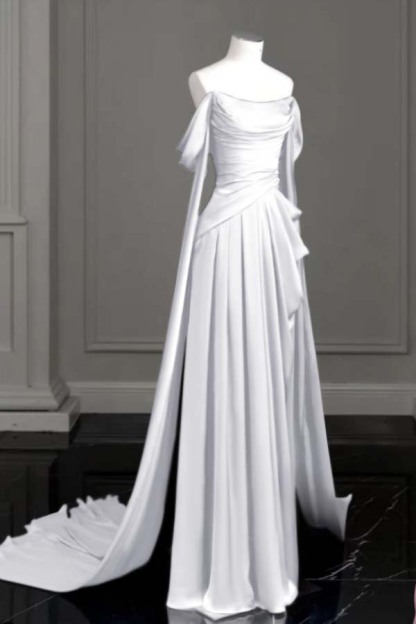 Off the Shoulder Strapless Sleeveless Long Formal Dress With Pleated