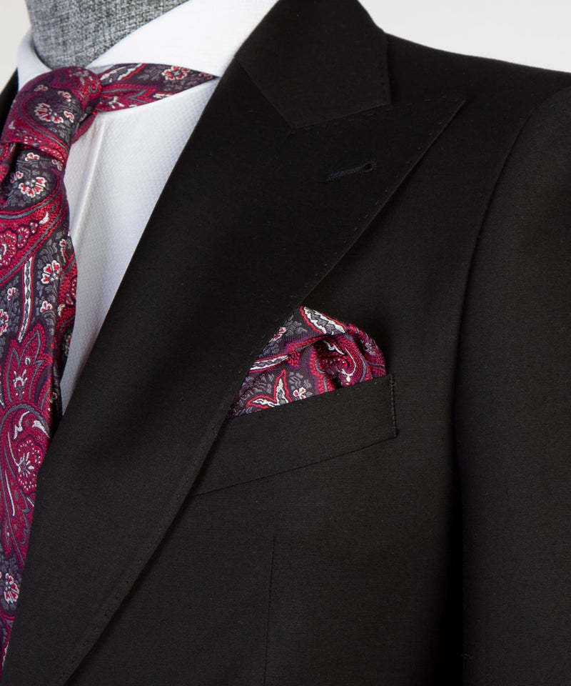 Stylish Black Peaked Lapel Bespoke Men's Suits for Business