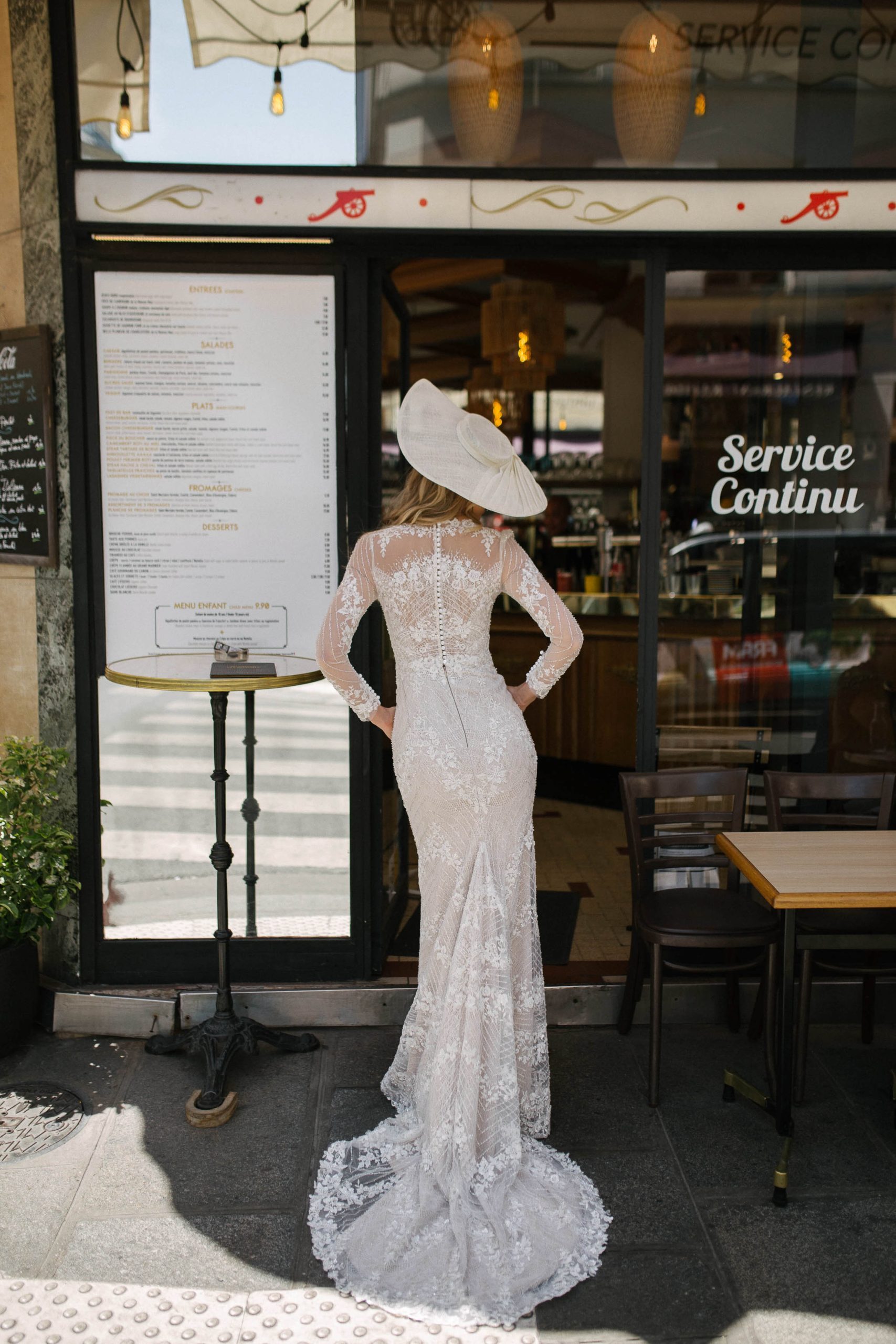 Unmissable Gorgeous White Applique Floor-Length Wedding Dress