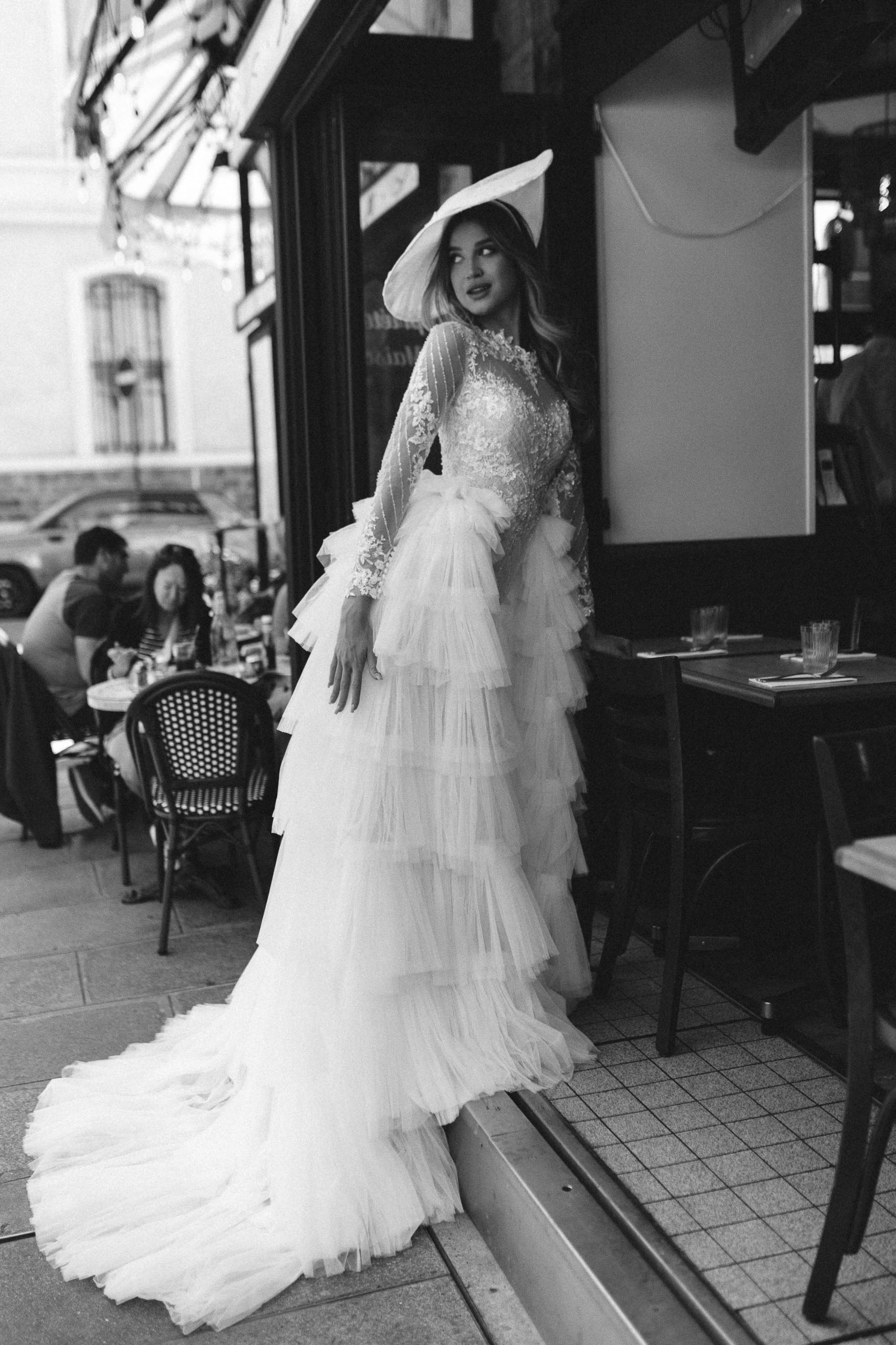 Unmissable Gorgeous White Applique Floor-Length Wedding Dress