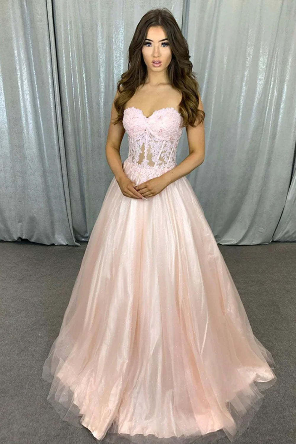 Sweetheart Pink A-Line Prom Corset Dress Featuring Appliques