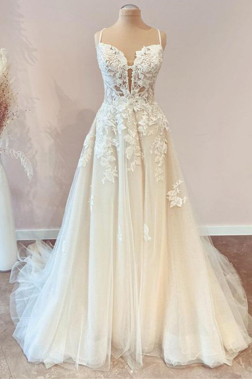 Beautiful A-Line Spaghetti-Straps Tulle Wedding Dress with Appliques Lace