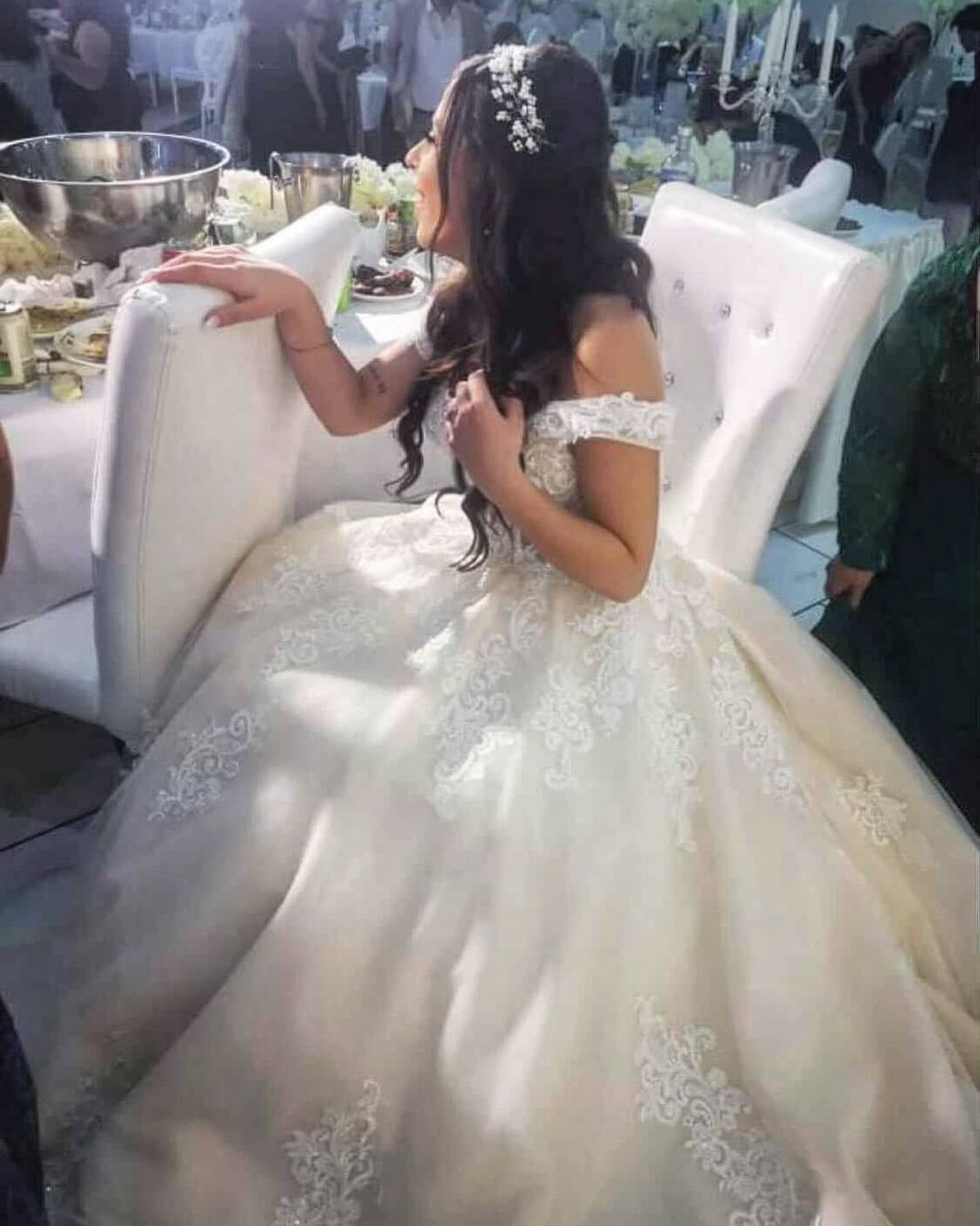 Vintage A-Line Off-the-Shoulder Tulle Princess Long Wedding Dress with Lace