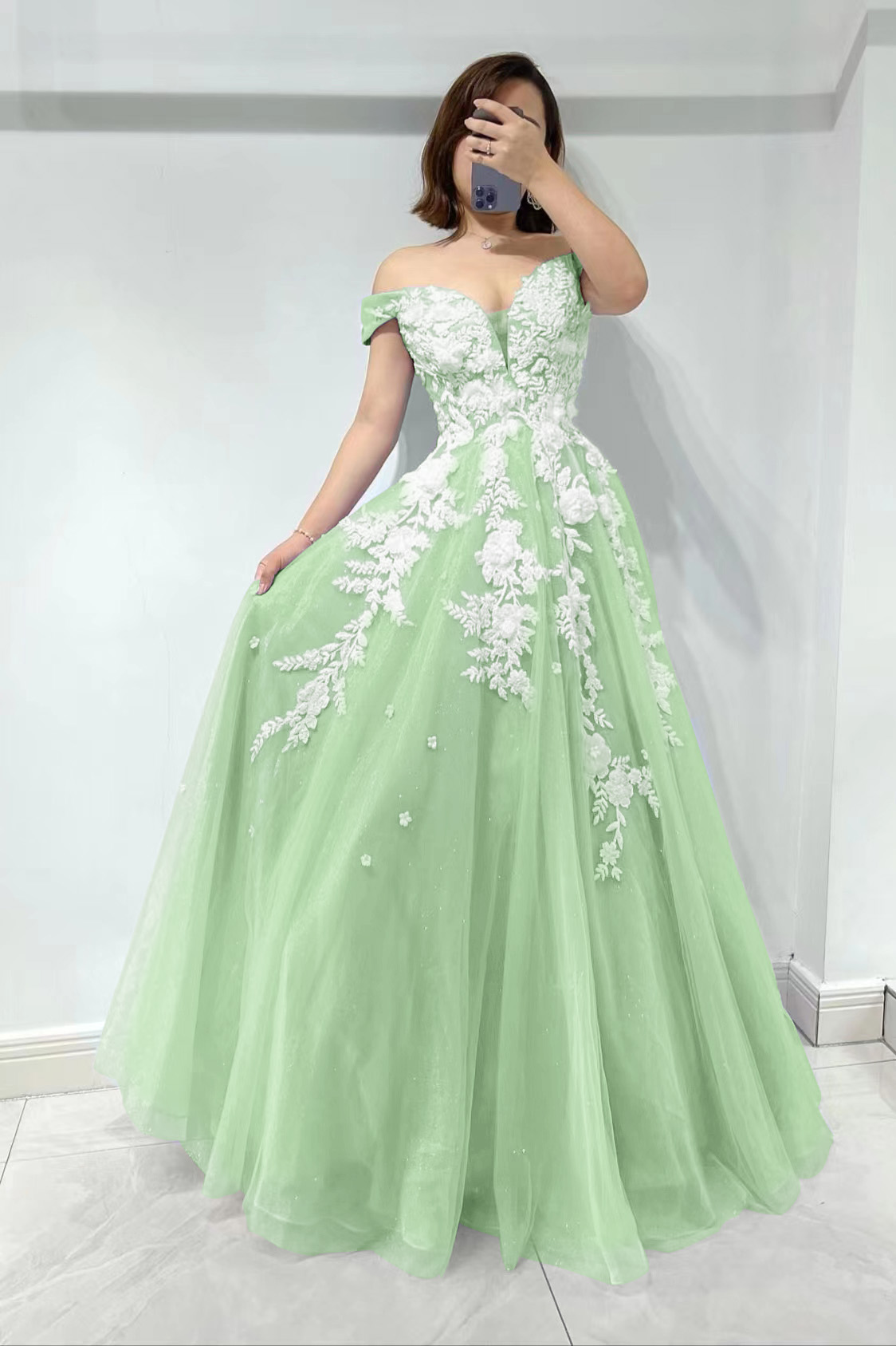 Amazing Lilac Off-The-Shoulder Sweetheart Tulle Evening Dress With Appliques