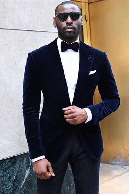 Fashion Velvet Party Bespoke Prom Suit for Man with Peaked Lapel