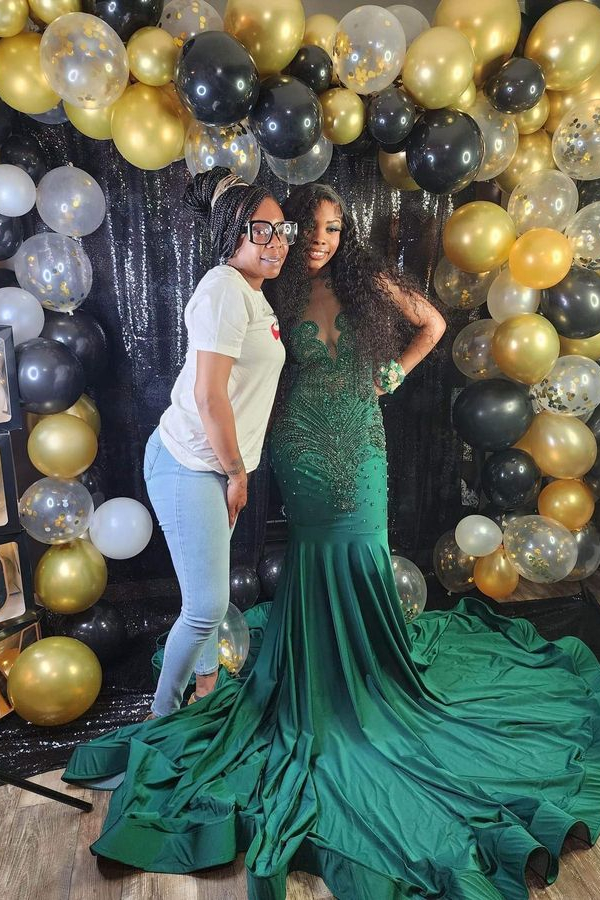Dark Green Sleeveless Beading Mermaid Evening Dress