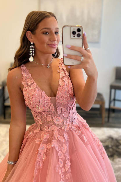 Orange V-Neck A-Line Prom Dress Featuring Appliques