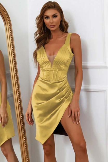 Cabemet Wide Shoulder Straps Pleats V-Neck Split Short Mini cocktail Dress