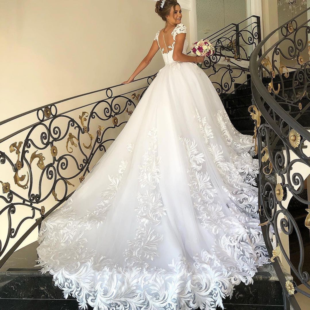 Glamorous Princess Long Cap Sleeves Wedding Dress with Tulle Lace