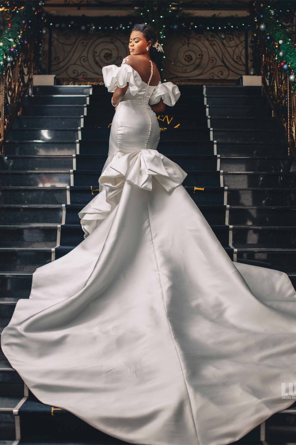 Sweetheart Bubble Mermaid Sleeves Applique Wedding Dress with Cathedral Train