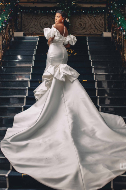 Sweetheart Bubble Mermaid Sleeves Applique Wedding Dress with Cathedral Train