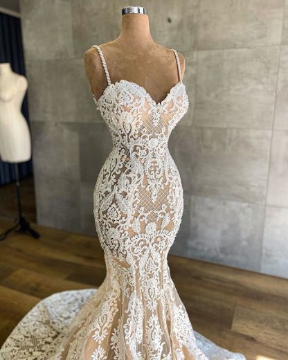 Modern Spaghetti-Straps Floor-Length Mermaid Sweetheart Wedding Dress with Appliques Lace