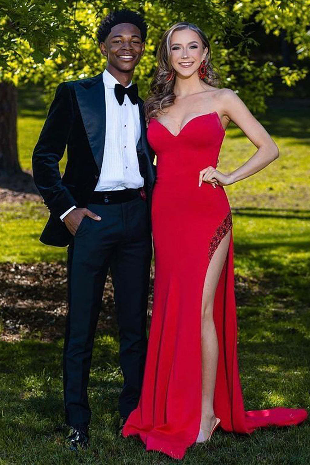 Red Long Prom Dress with Sweetheart Neckline and Front Split in Mermaid Style
