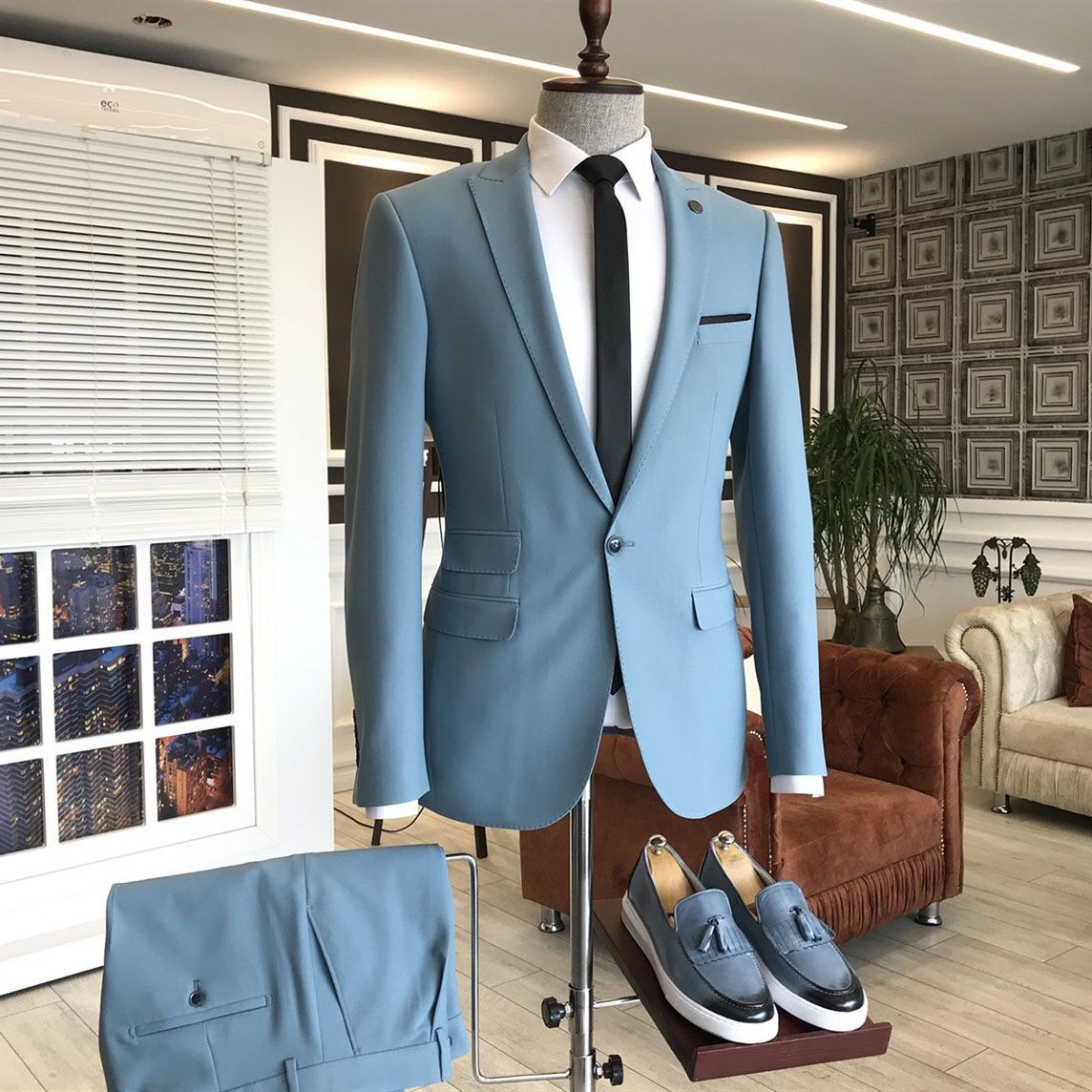 Sky Blue Peaked Lapel Wedding Suits with Three Flaps