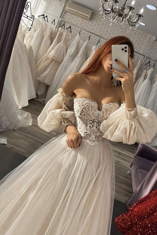 Chic Long Sleeves Tulle A-Line Off-The-Shoulder Wedding Dress with Appliques