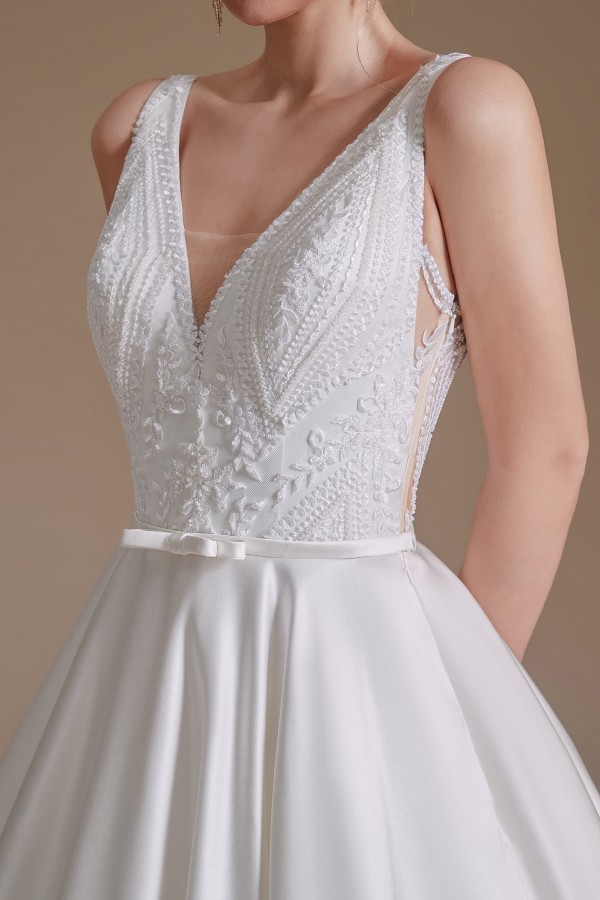 Charming A-Line V-Neck Satin Long Wedding Dress with Appliques Lace