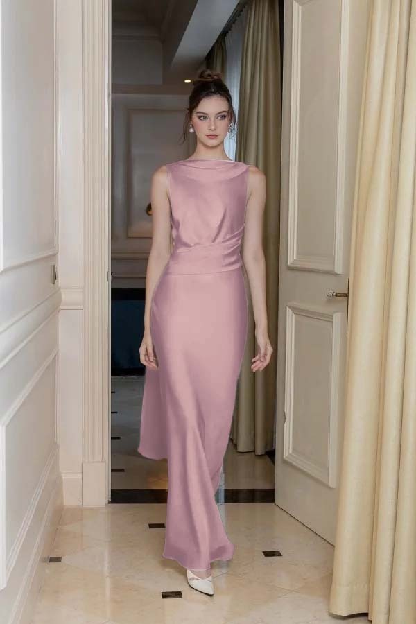 Long Slimming Sleeveless Formal Dress Flowy Backless With Pleated
