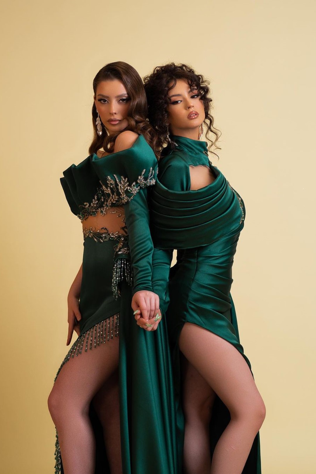 Dark Green Long Sleeves Formal Dress With Tassel High Slit Trail