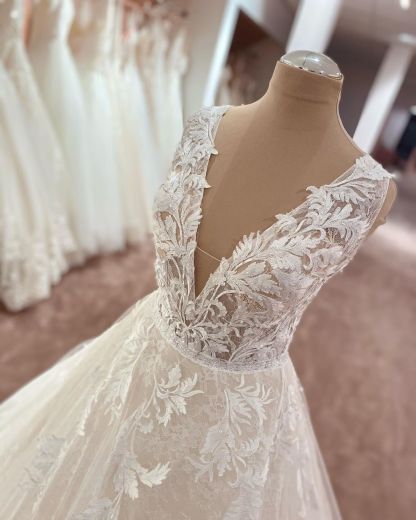 Gorgeous Wide Straps A-Line Floor-Length Deep V-Neck Wedding Dress with Appliques Lace Tulle