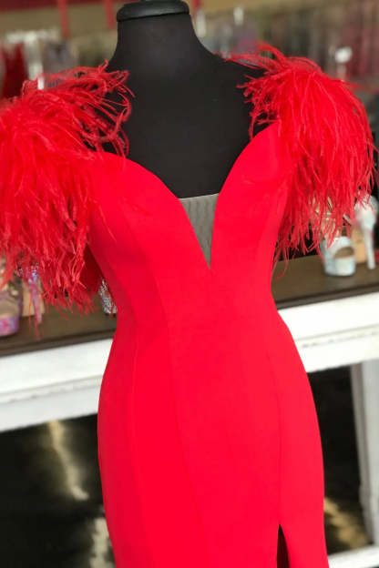 Red V-Neck Mermaid Prom Dress Adorned with Feathers