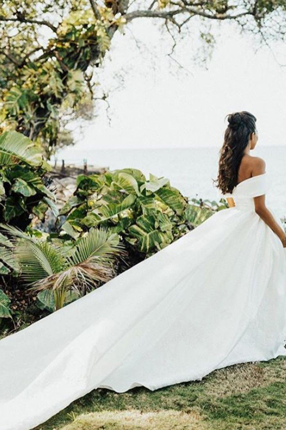 Chic White Off-the-Shoulder Ball Gown V-Neck Wedding Dress with Lace