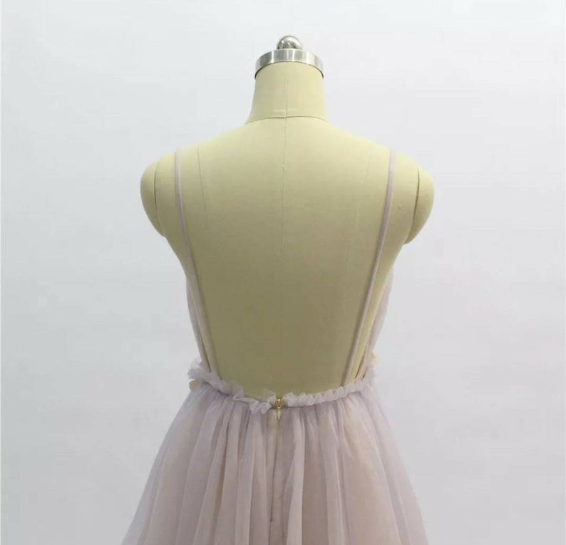 Modern V-Neck Backless A-Line Long Wedding Dress with Tulle Floral