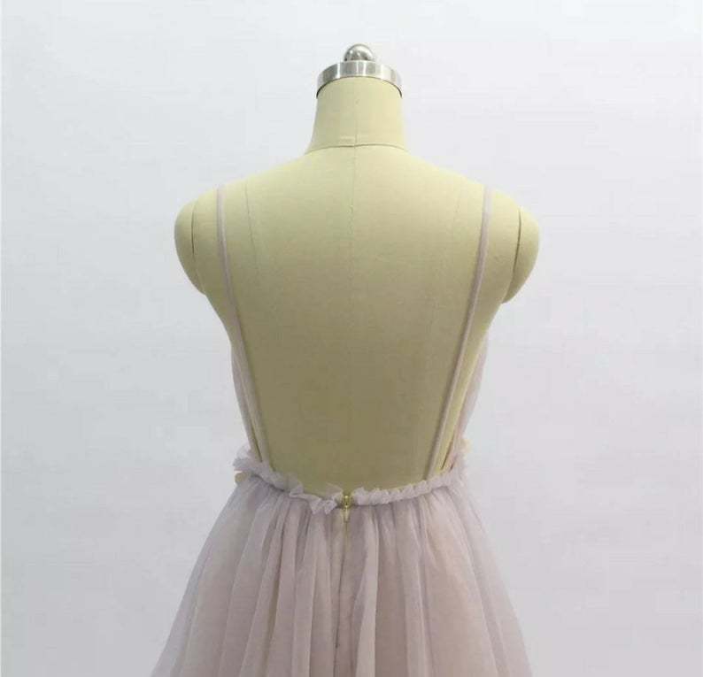 Modern V-Neck Backless A-Line Long Wedding Dress with Tulle Floral