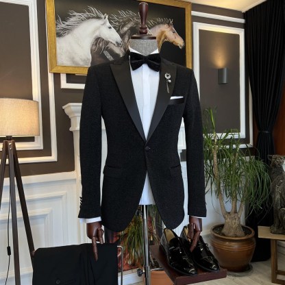 Fashion Black Peaked Lapel One-Button Two-Piece Men's Suits