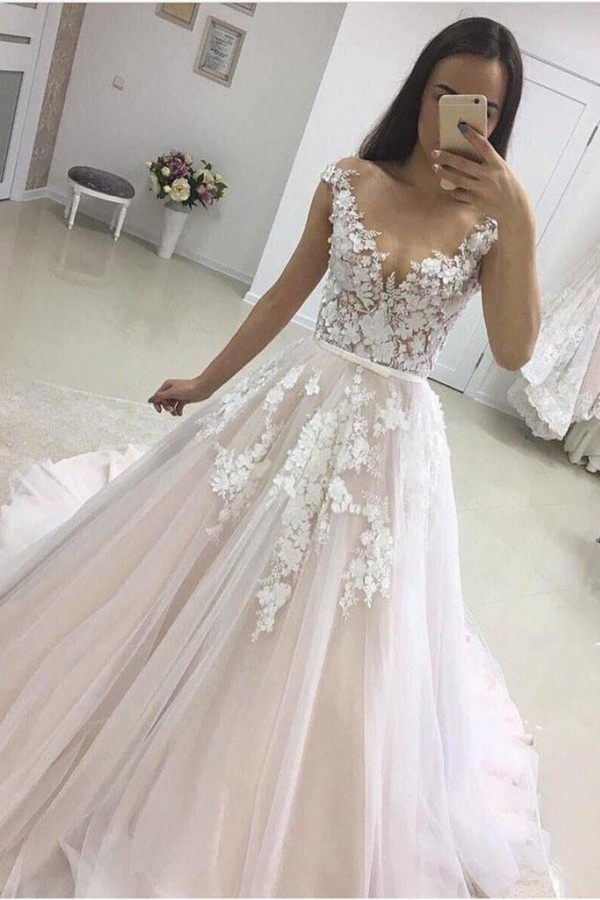 Pretty Princess Long A-Line Sweetheart Wedding Dress with Tulle Lace