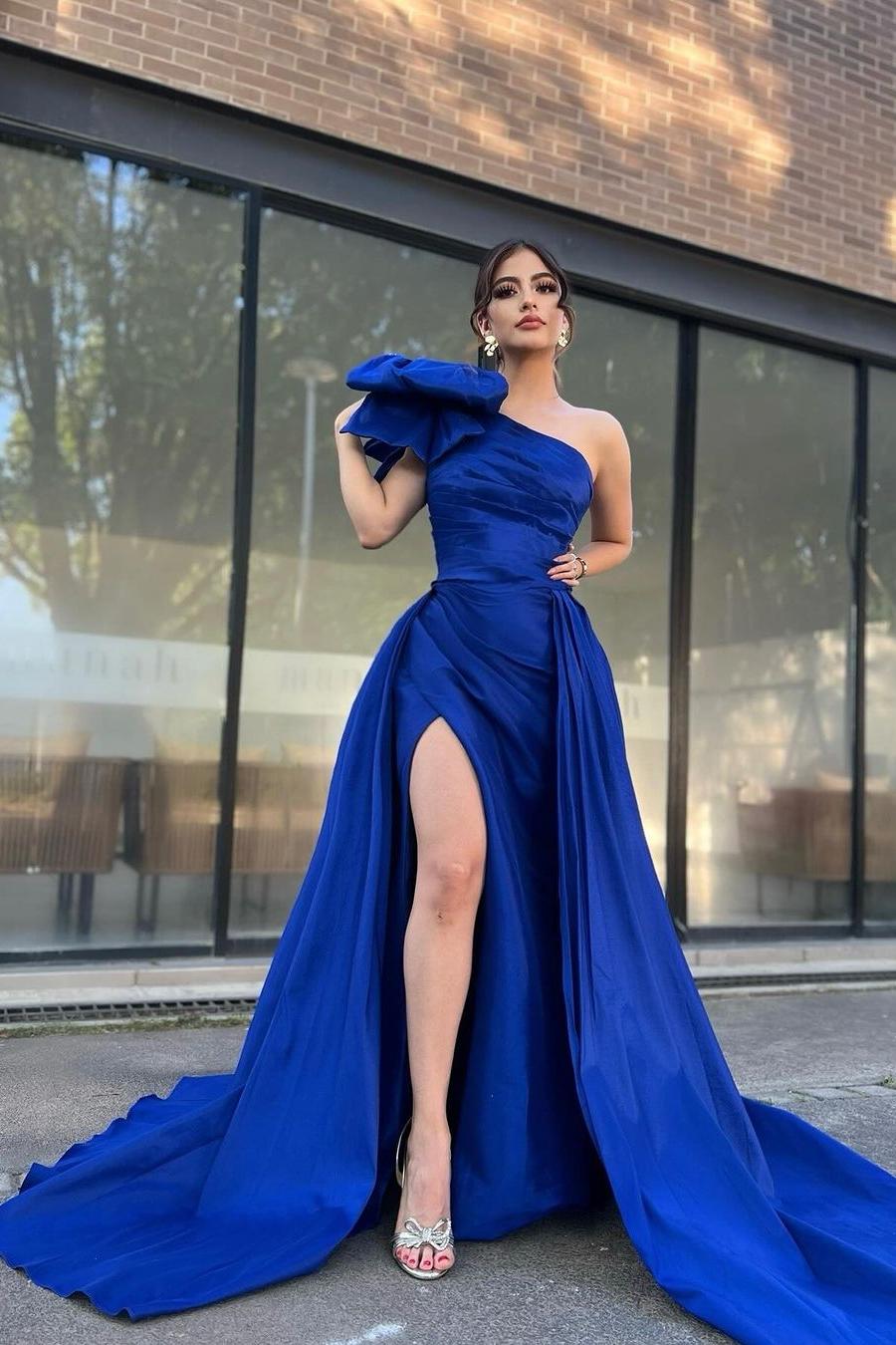 Chic Royal Blue Satin One Shoulder Sleeveless Long Pleated Prom Dress With Split