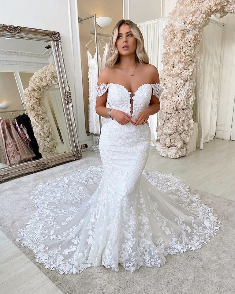 Glamorous Off-The-Shoulder Mermaid Backless Long Wedding Dress with Lace