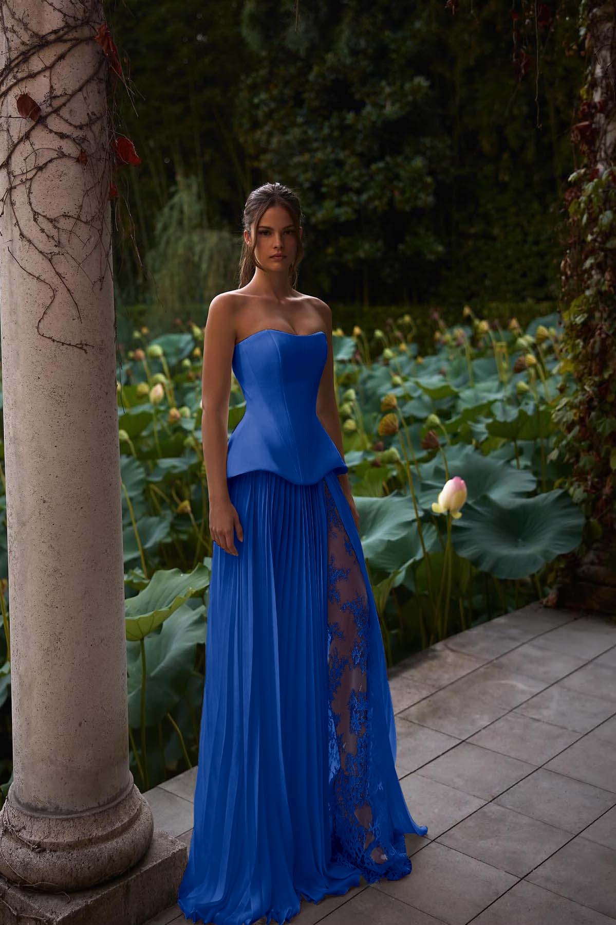 Strapless Sleeveless Long Formal Dress With Pleated Split Appliques