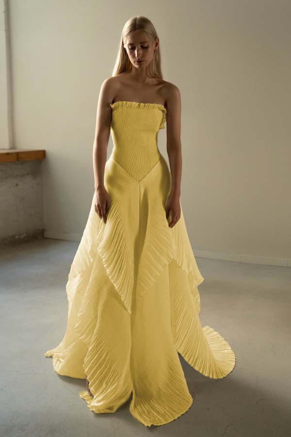 Chic Strapless Sleeveless Long Formal Dress With Ruffles Pleated