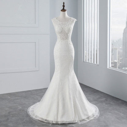 Chic Sleeveless Long Mermaid Jewel Tulle Wedding Dress with Lace Appliques