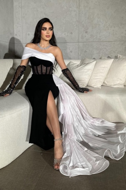 Black Short Split Prom Dress With White Tail