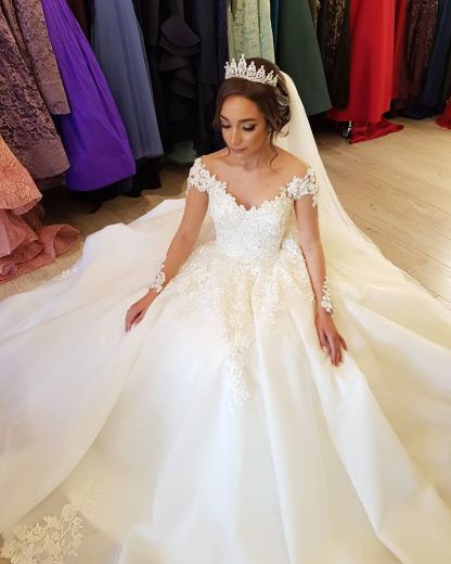 Classy Long Sleeves A-Line Off-the-Shoulder Wedding Dress with Appliques